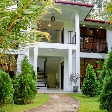 Manike Lodge Habarana Eksteriør bilde